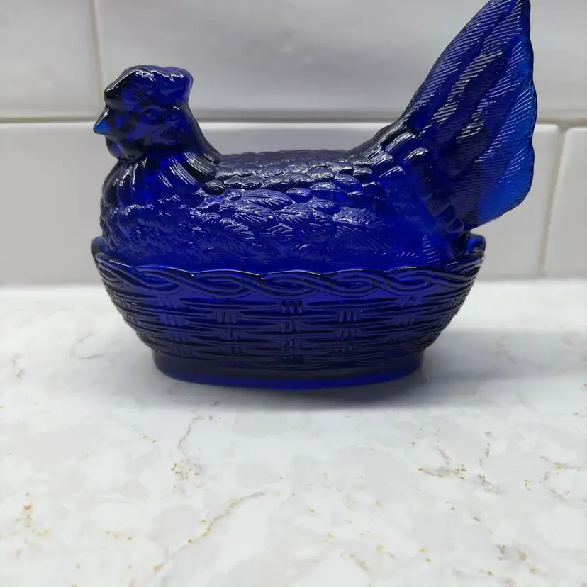 Vtg L.G. Wright Cobalt Blue Glass Hen on Nest 5" Large Split Tail Basketweave