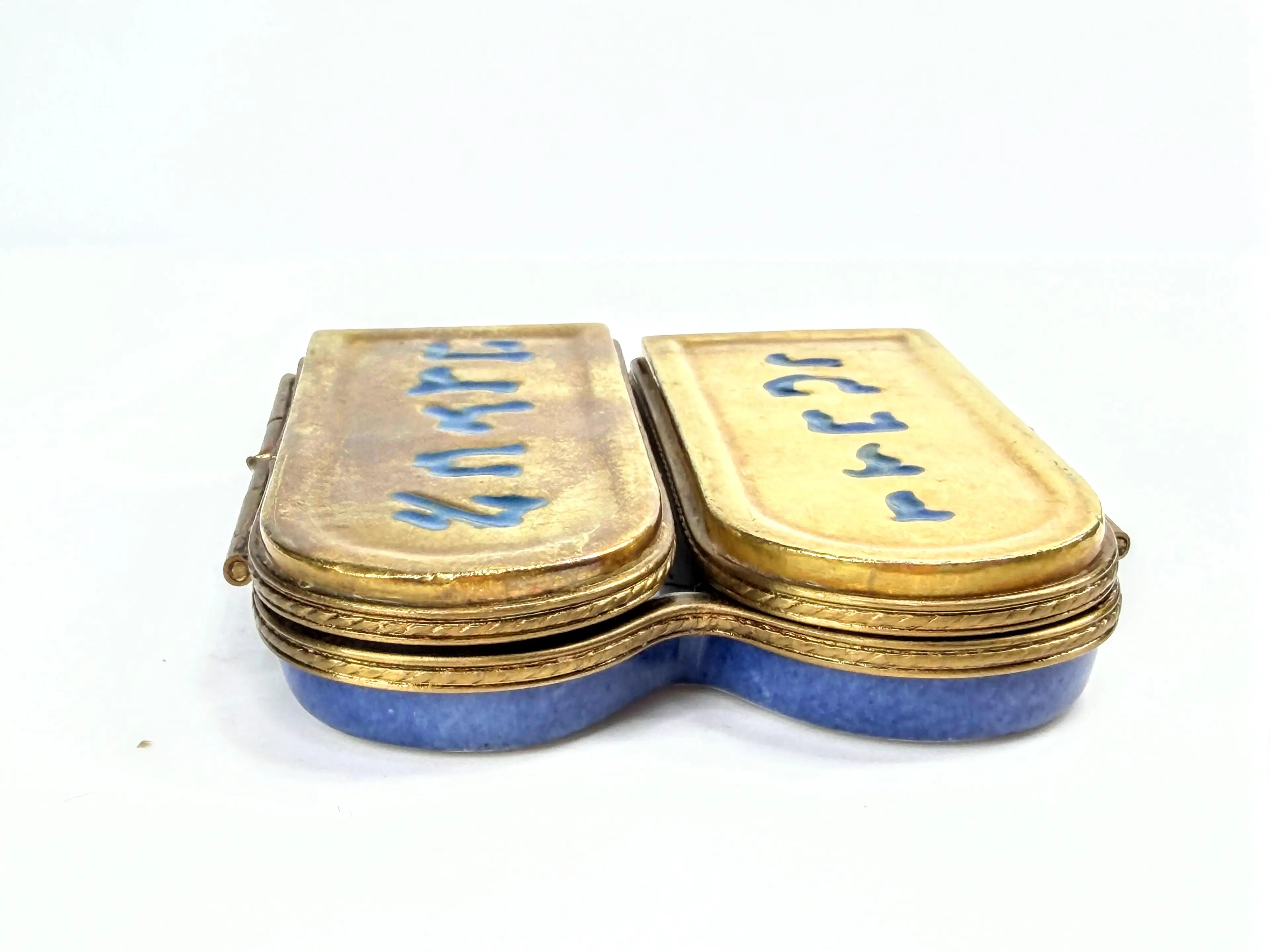 Image 4 of 7