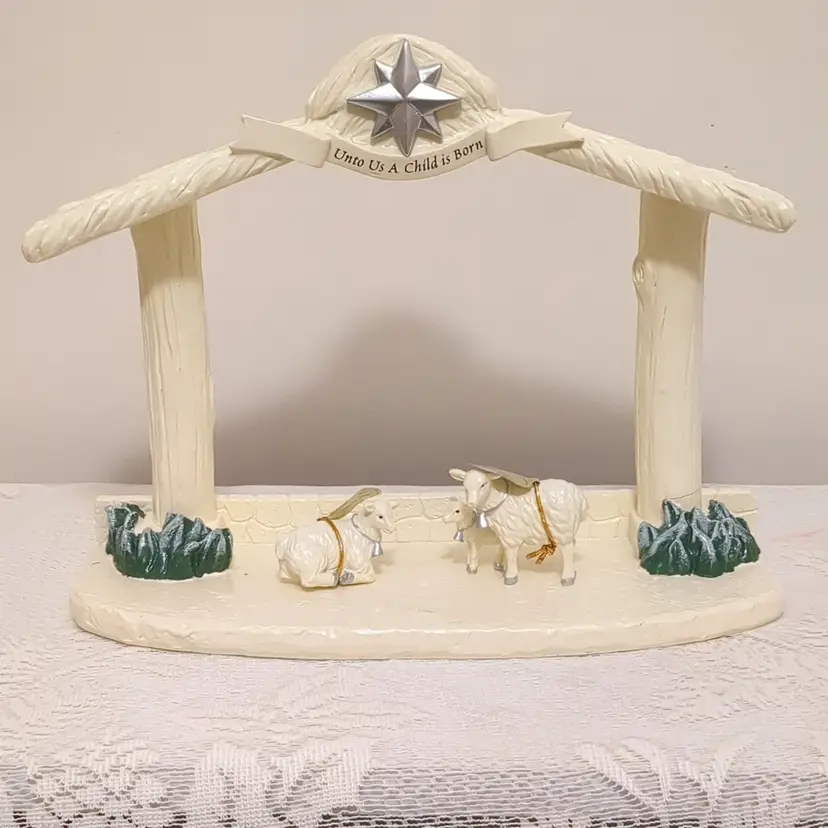 Hawthorne Village Creche with Lamb and Sheep