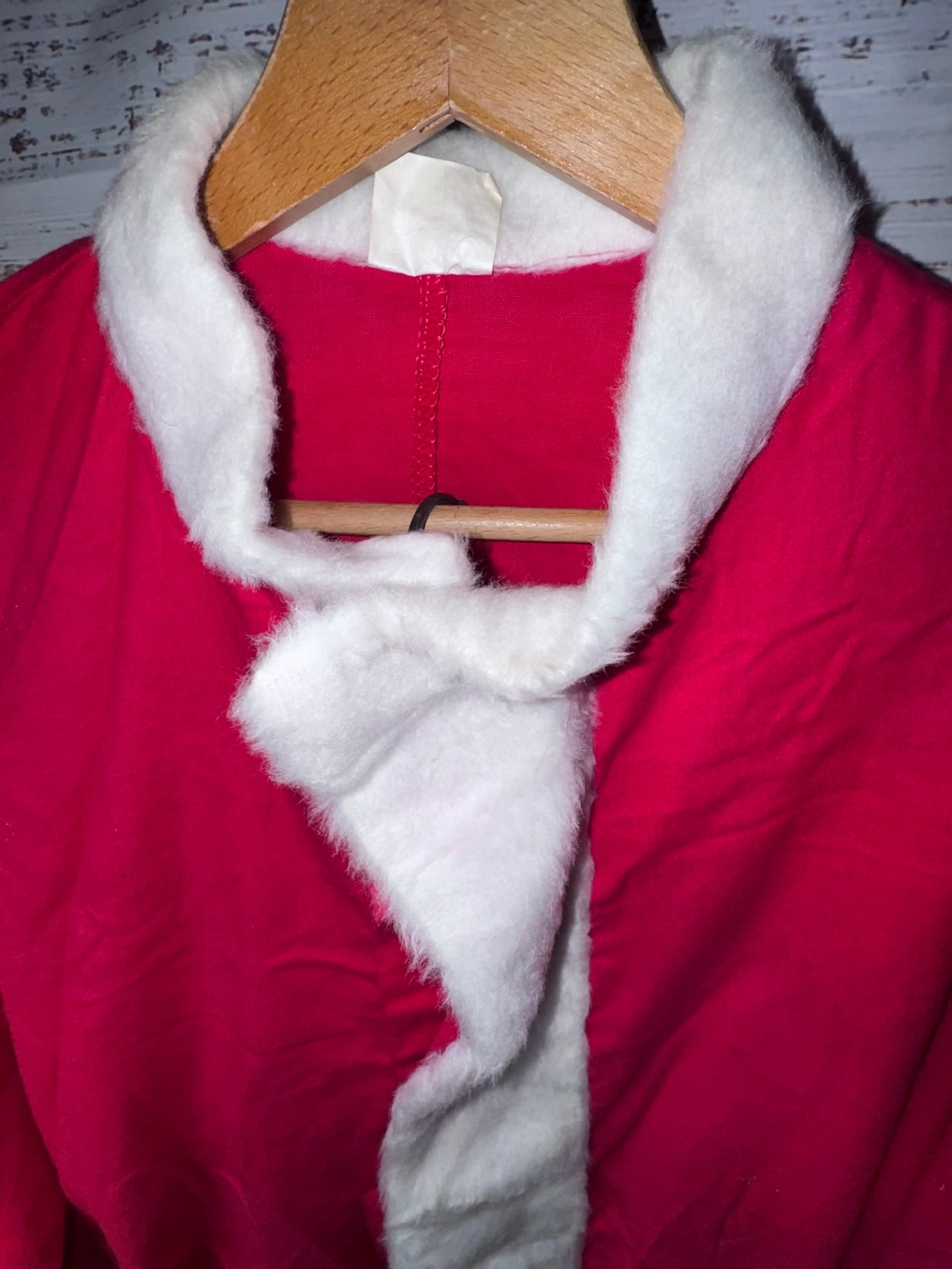 Image 4 of 16
