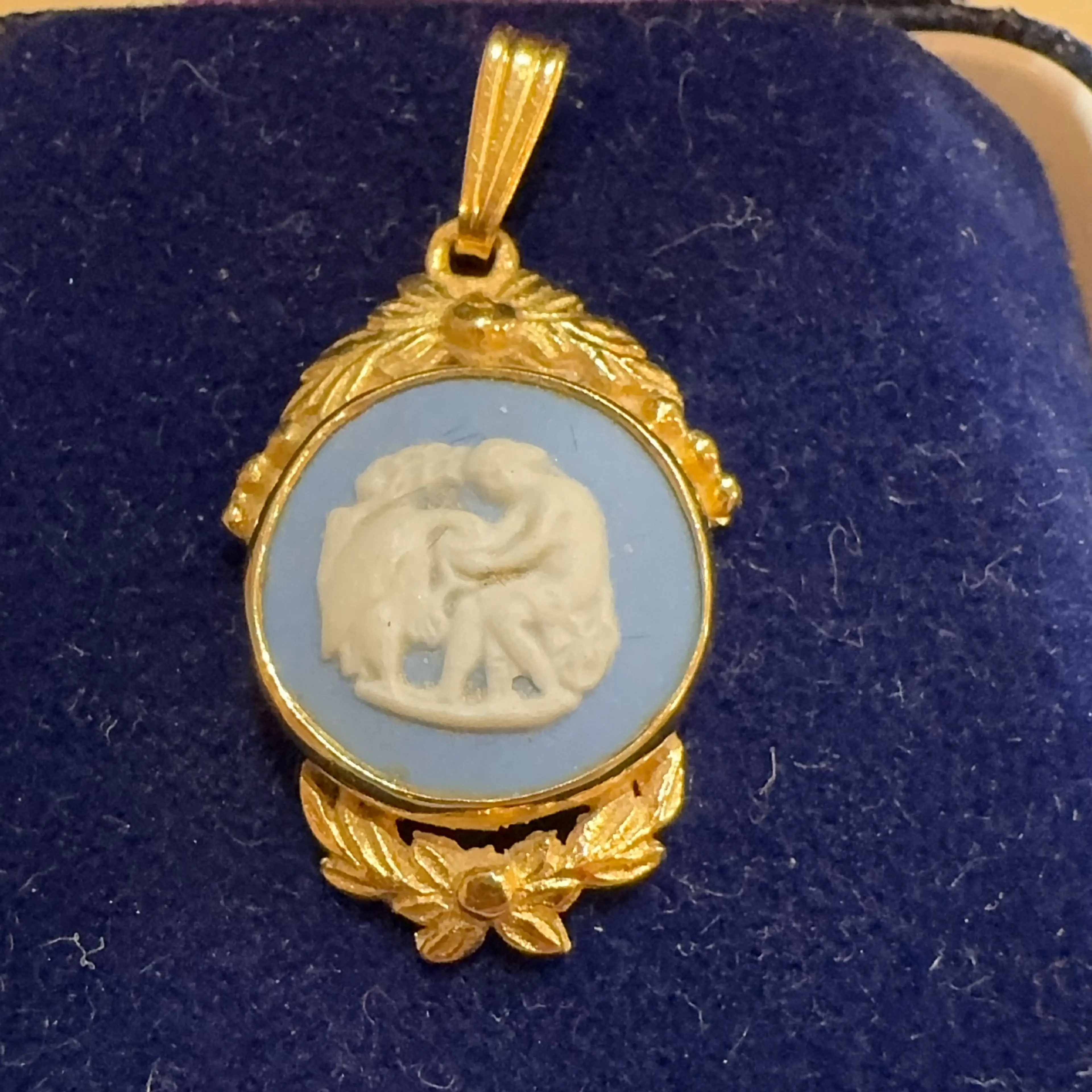 Image 2 of 4