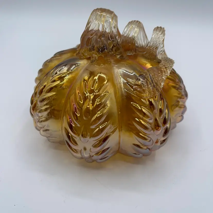 28-art Glass Iridescent, Amber Colored Pumpkin With Texture 4 Inches
