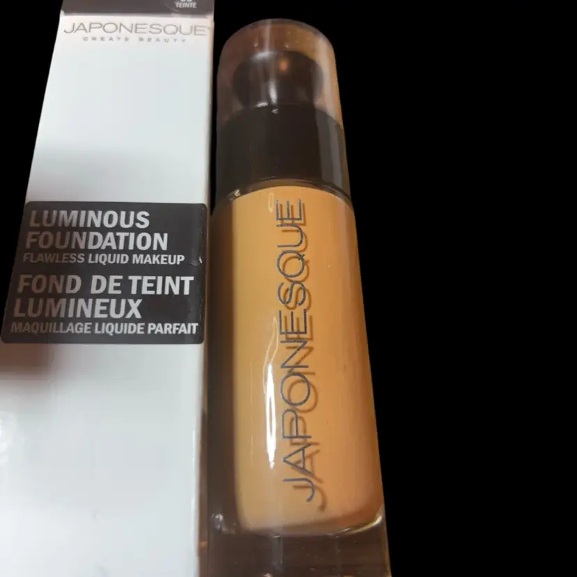 Msrp $25 Japanesque Luminous Foundation Shade 09