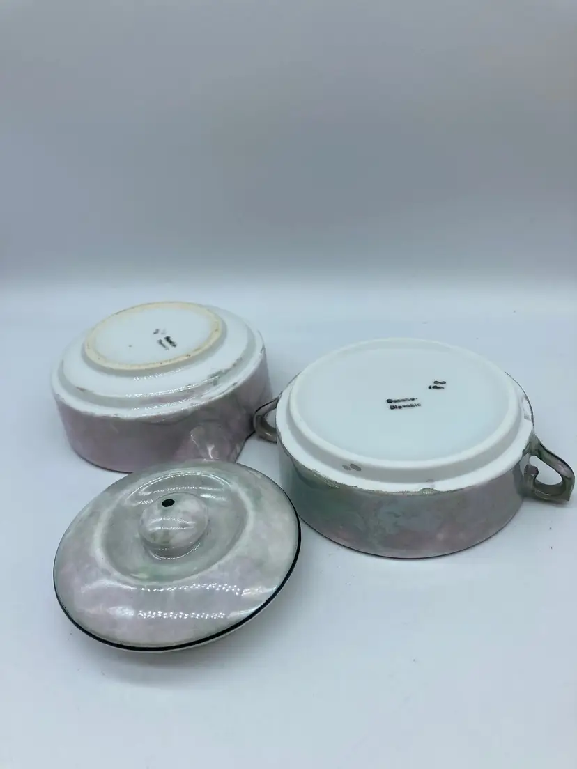 Vintage stacking cream and sugar set, Luster finish