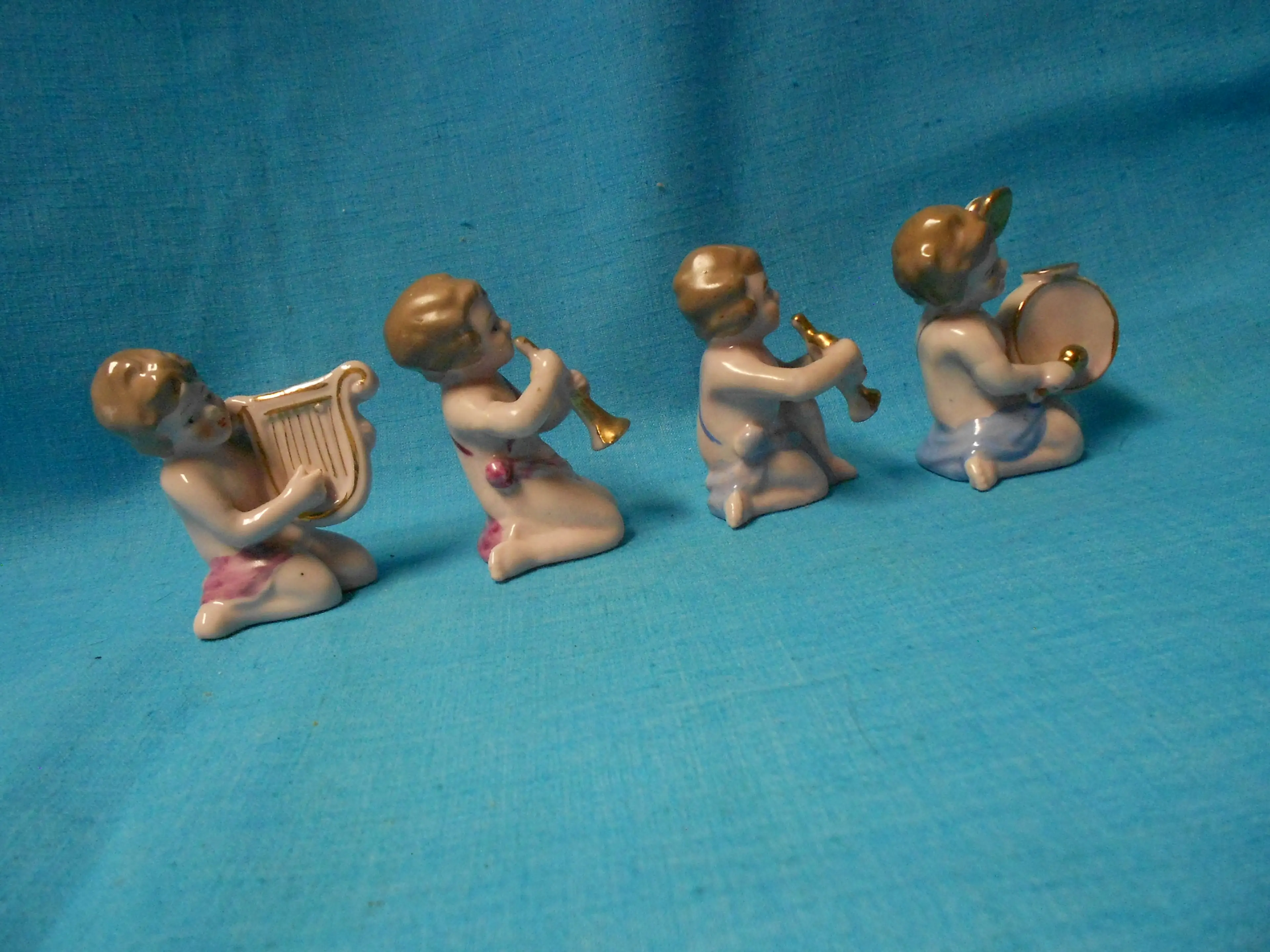 Image 4 of 9