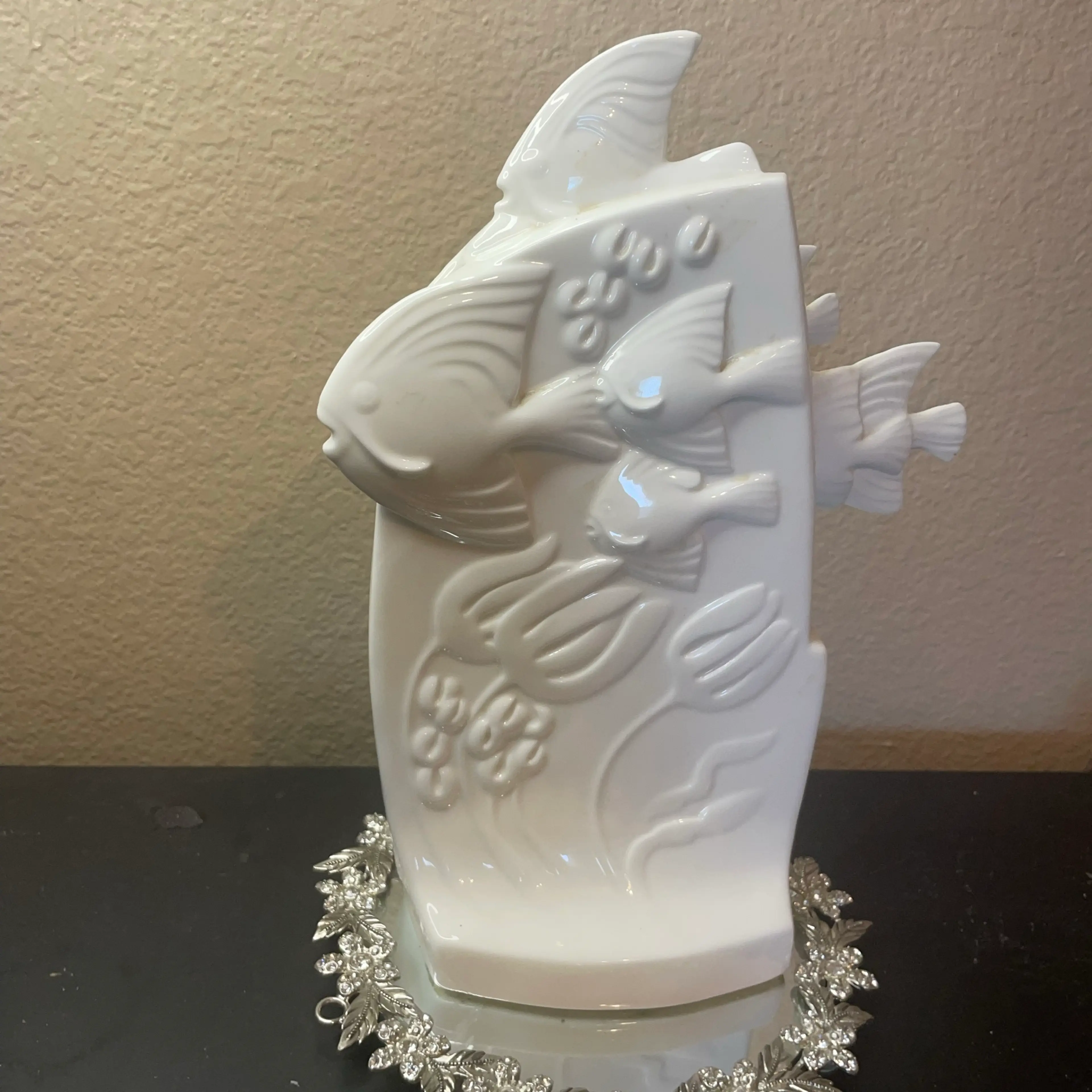 Image 2 of 8