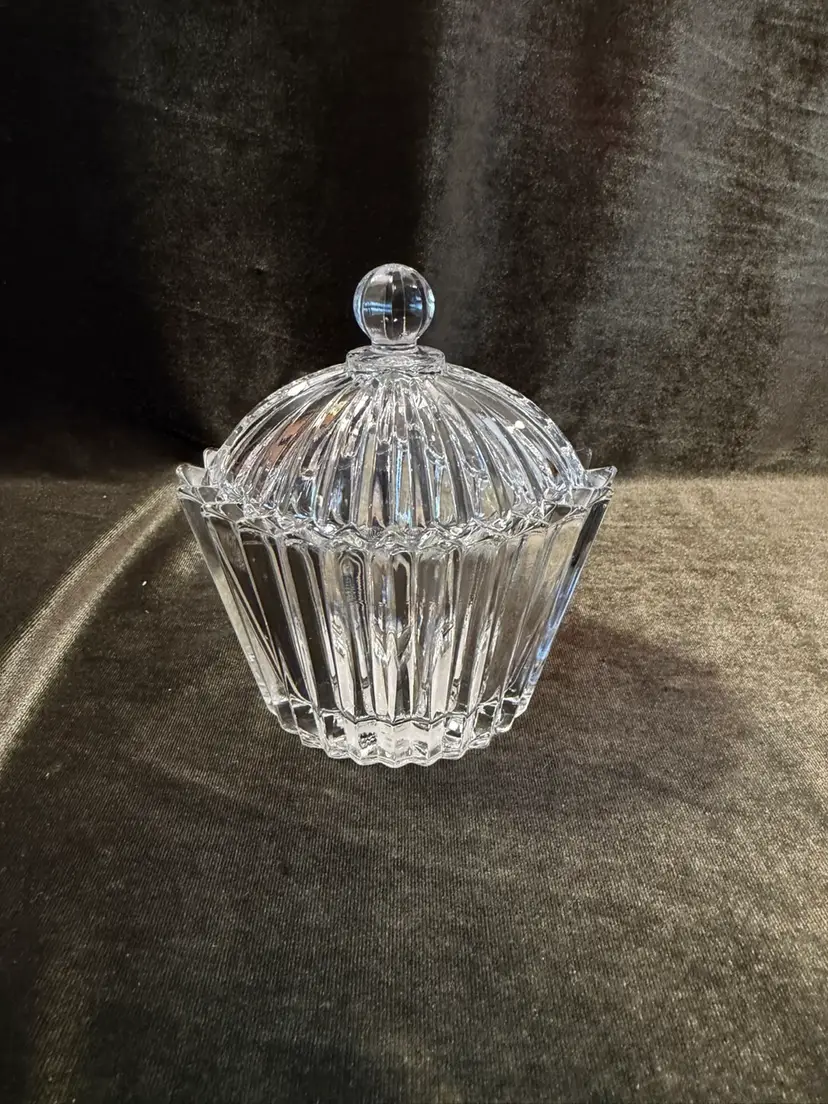 Mikasa Diamond Fire Oval Covered Crystal Box Trinket Box WY247/931 Japan