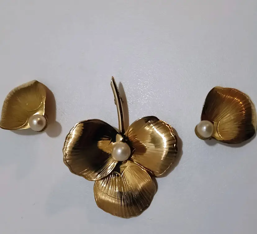 VTG Winard Brooch and Earring Set 12 K GF