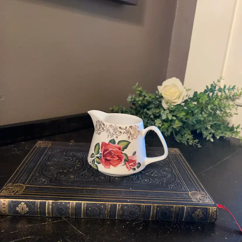 🖤Vintage Lord Nelson Pottery Rose Milk Jug Creamer Pitcher England Gold Filigree
