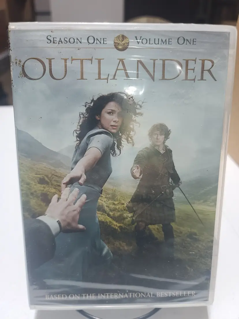 Outlander season 1 DVD