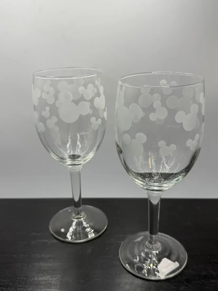 2 Disney Mickey Etched Stemmed Wine Glass Walt Disney World Park Exclusive