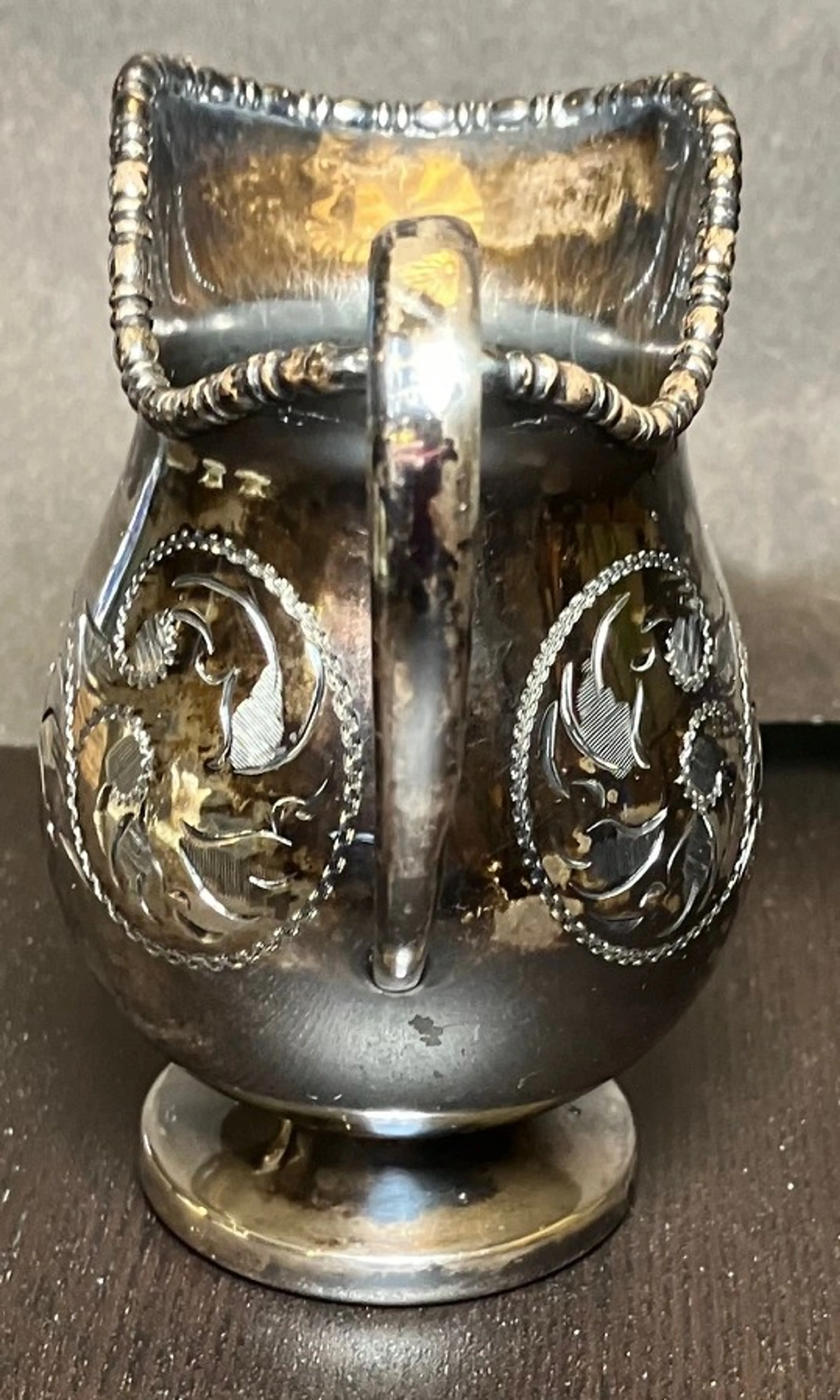 Image 4 of 7