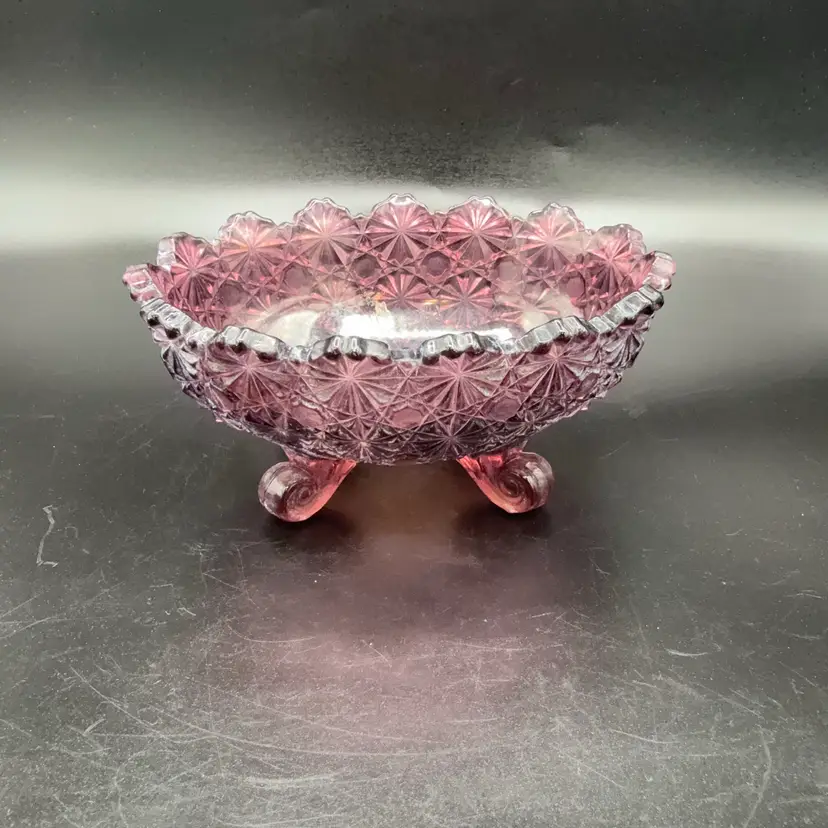 LG Wright Amethyst Daisy And Button Bowl