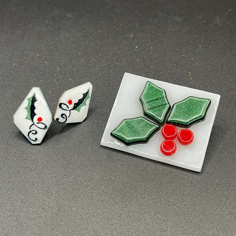 Vintage Enamel On Copper Holly And Berry Earrings And Matching Fused Glass Brooch