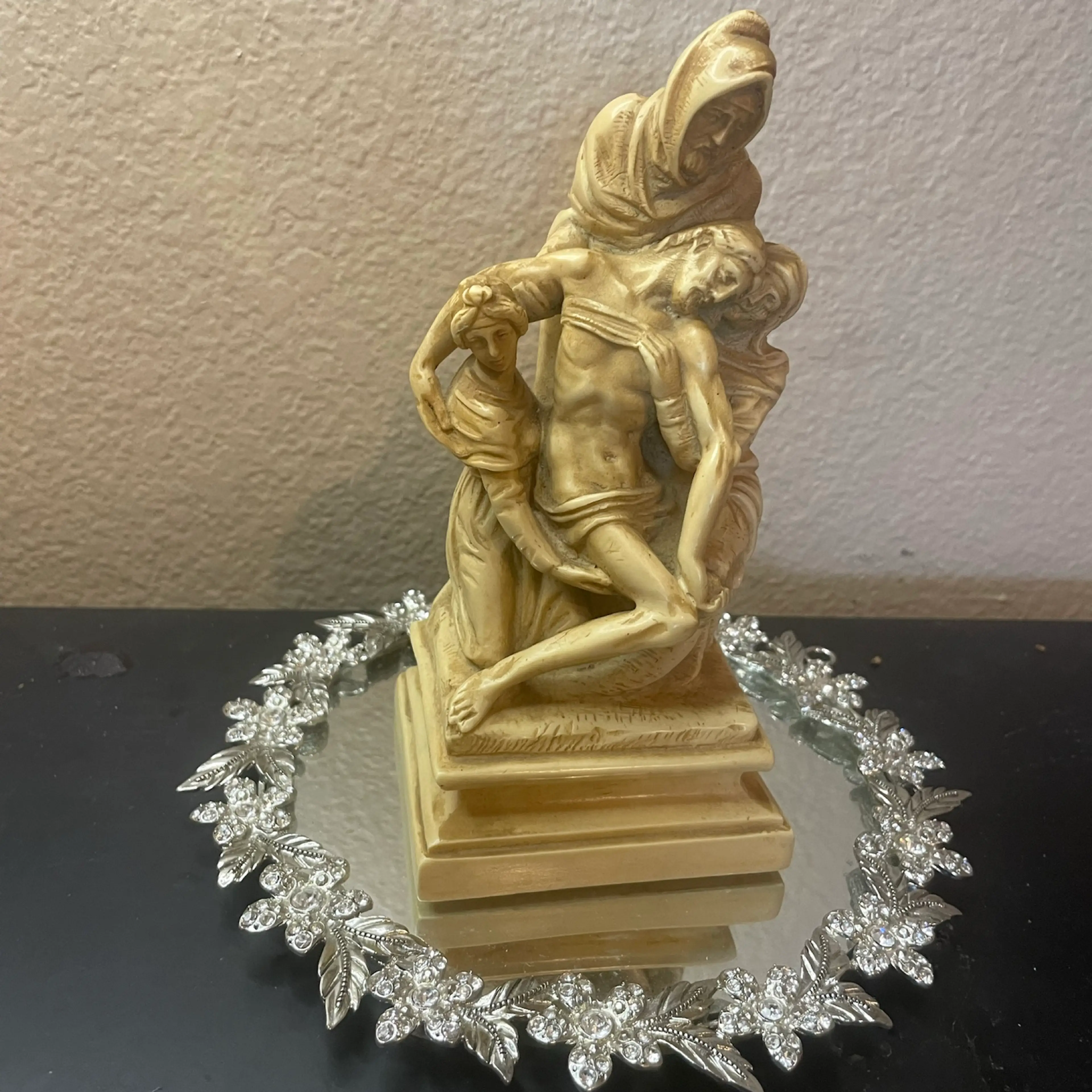Image 2 of 8