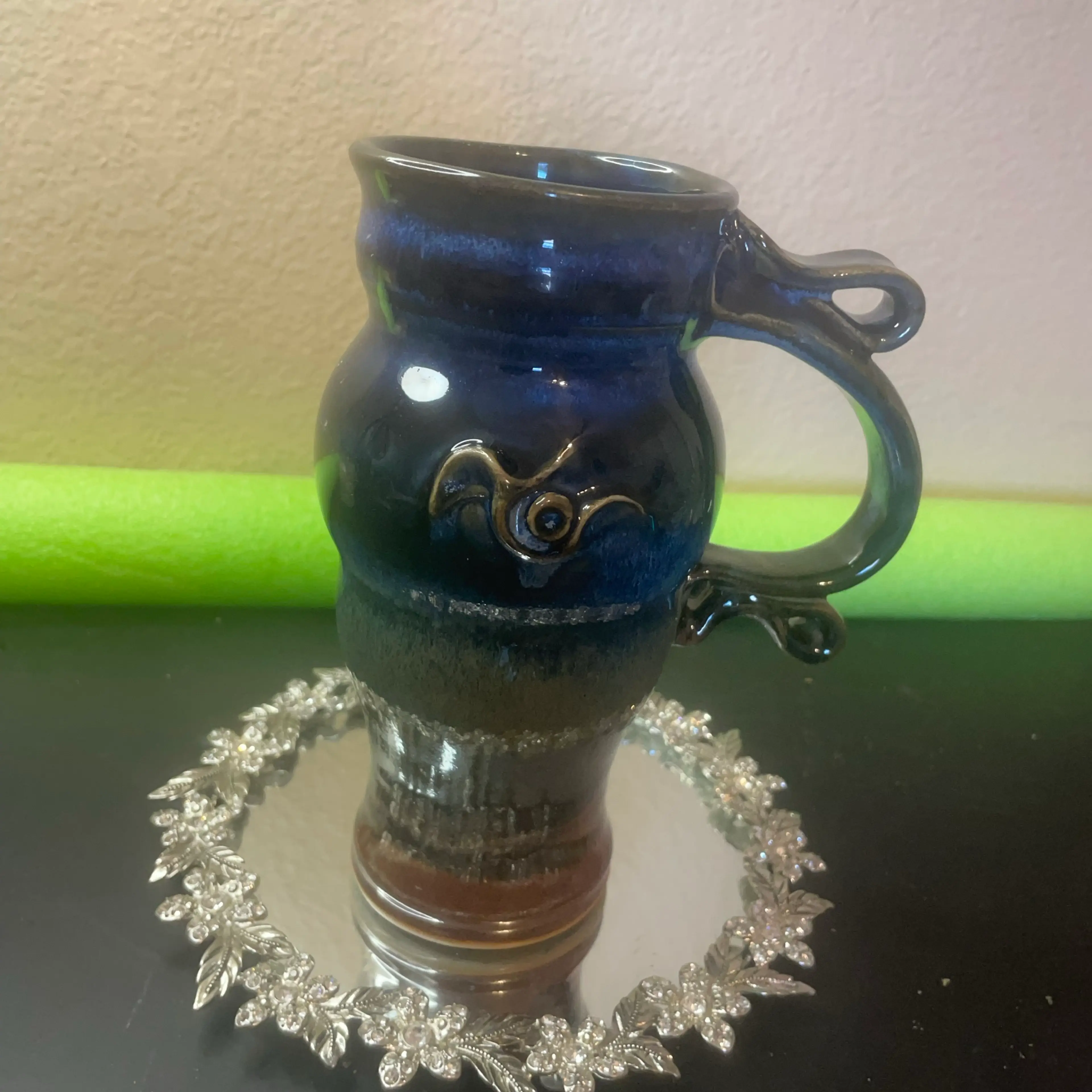 Image 2 of 6