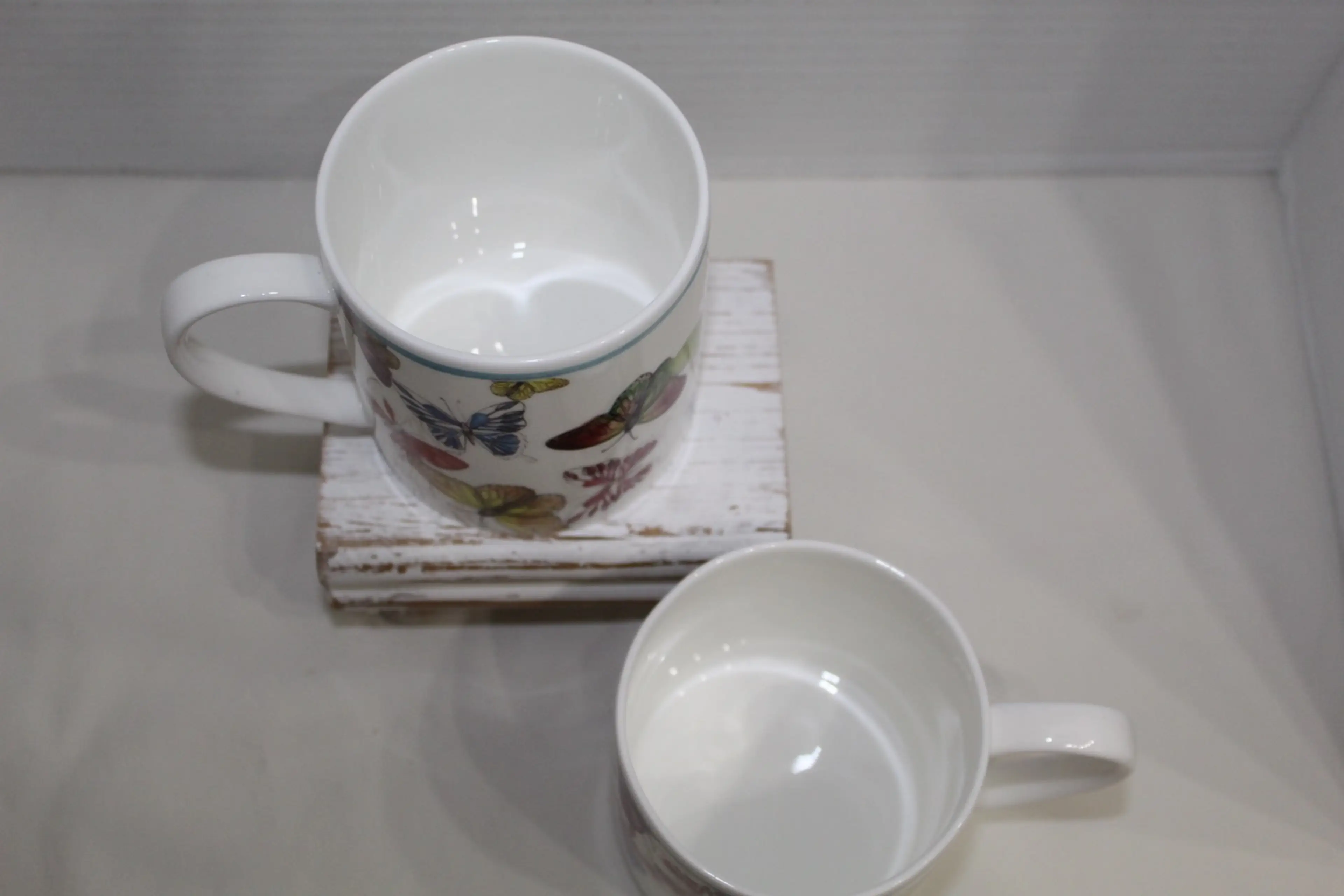 Image 2 of 6