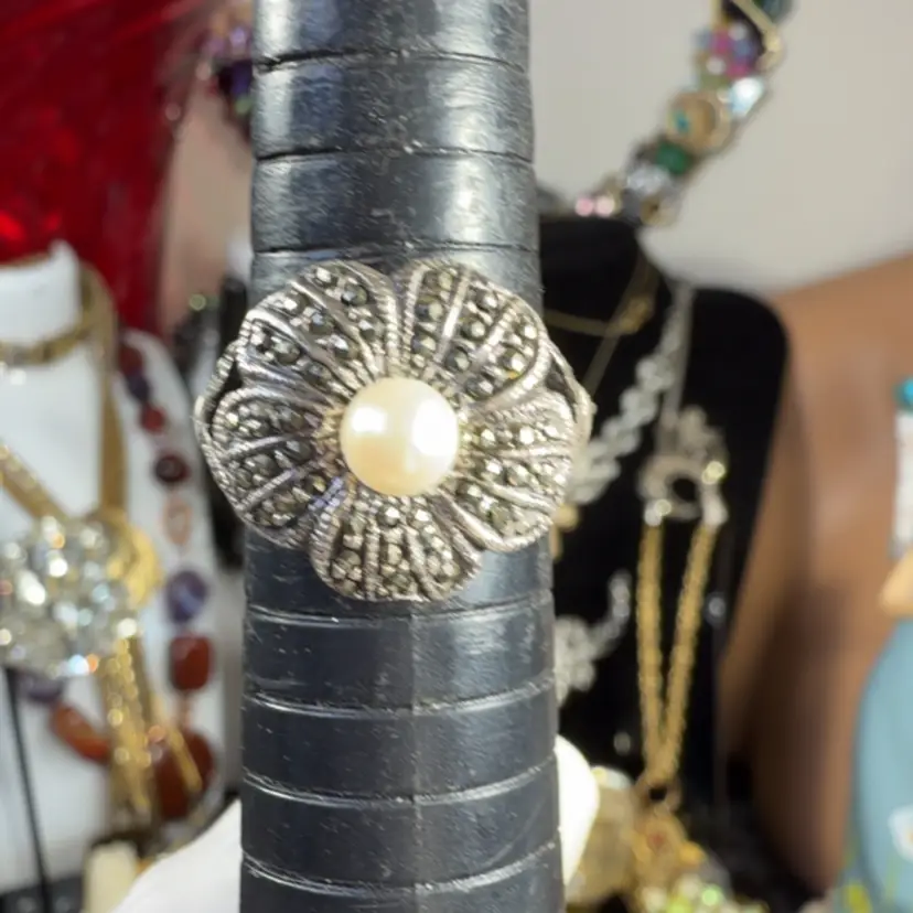 Sterling Silver Marcasite & Genuine Pearl Flower Ring Size 8
