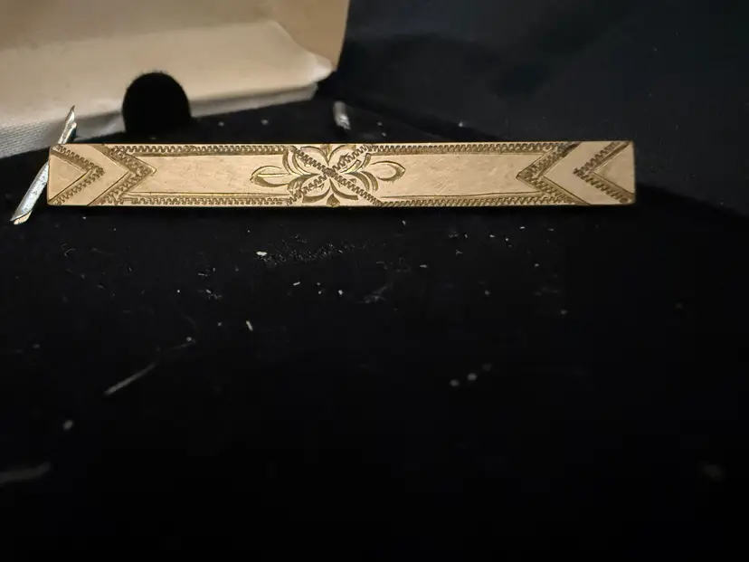 Antique gold filled Engraved Tie Bar or brooch
