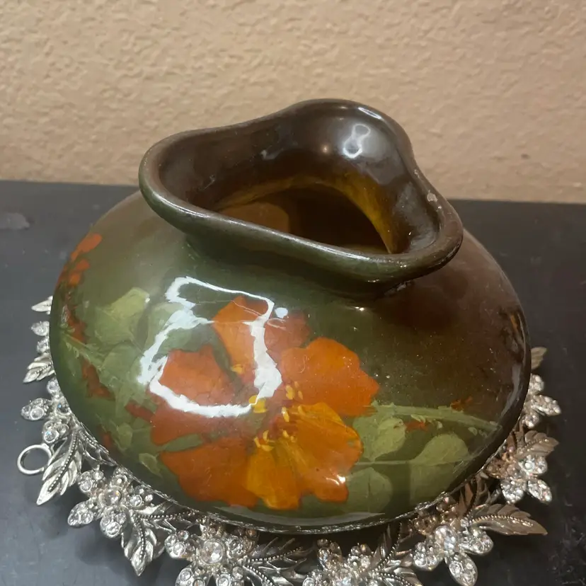 Gorgeous Circa 1896 Weller 7” Louwelsa Bulbous Vase