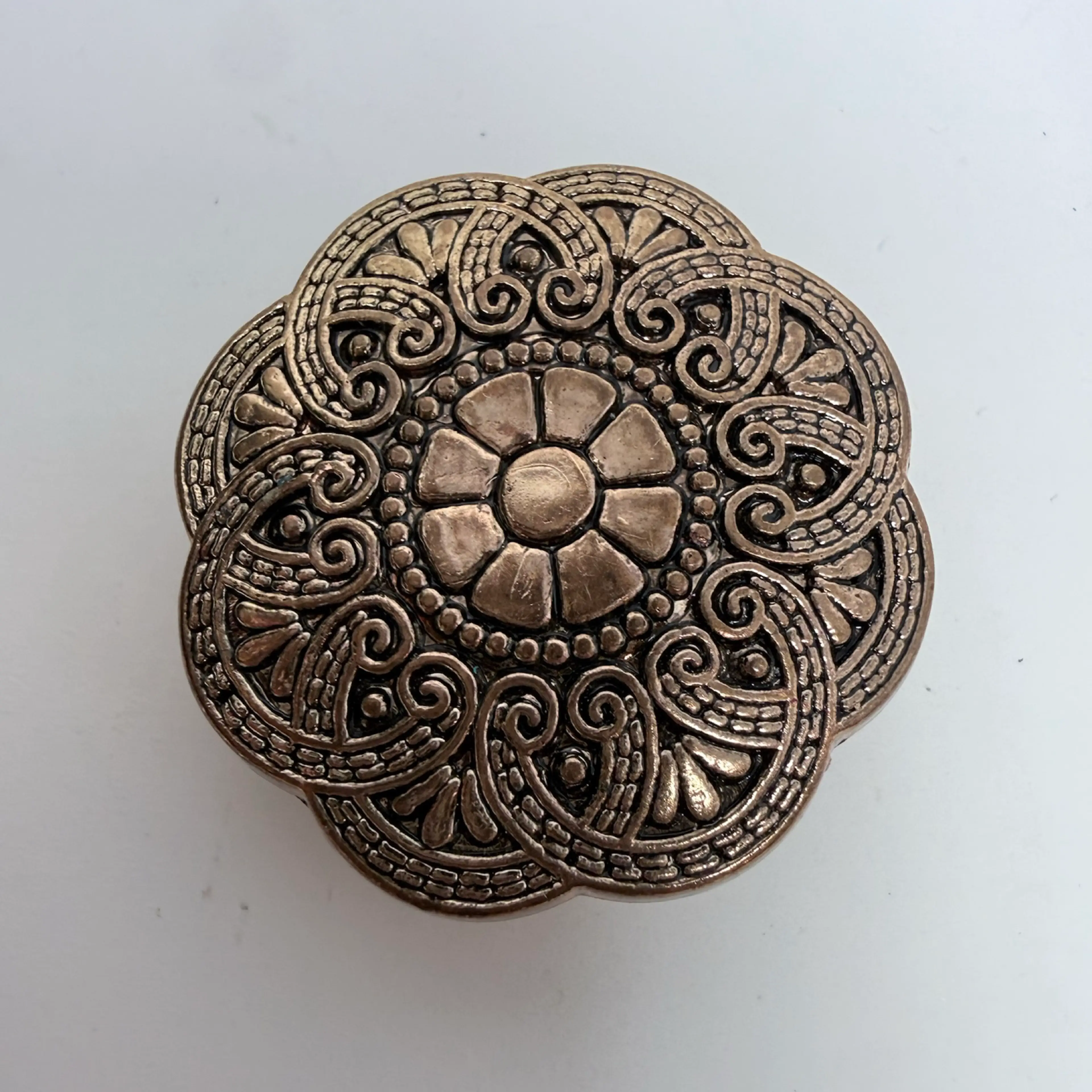 Image 2 of 8