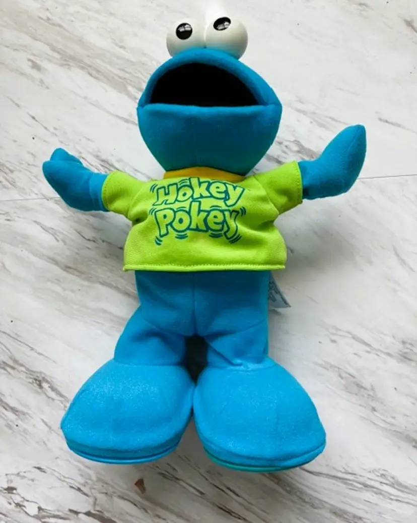Sesame Street Hokey Pokey Cookie Monster  2004 Mattel
