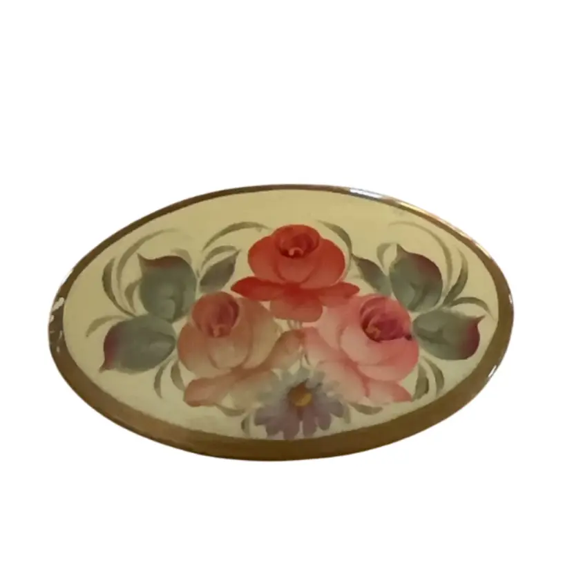 #33   VTG Paper Mache Lacquered Cream- Color Oval Multiple Color Florals Russian Brooch Signed Areeb Poccnr