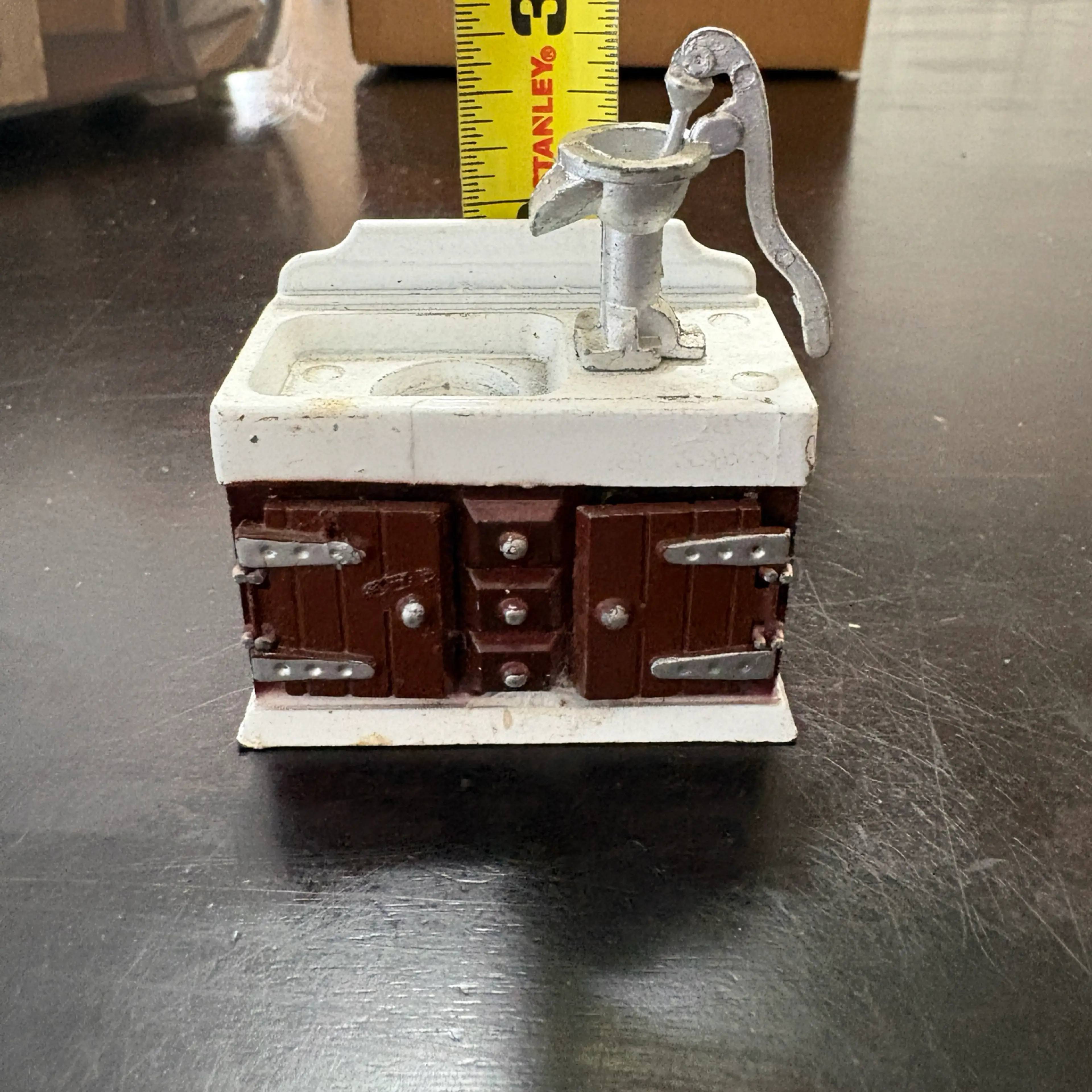 Image 3 of 5