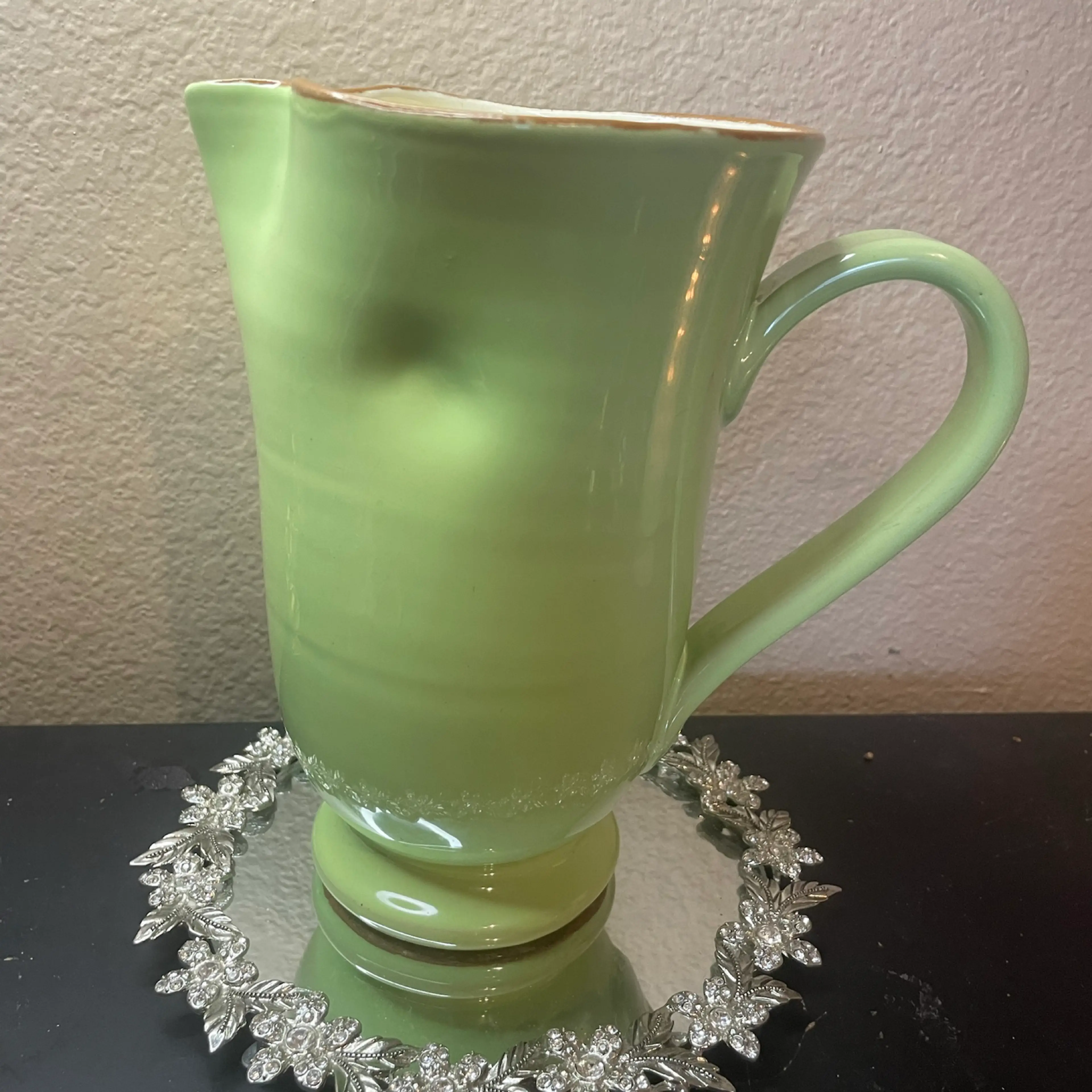 Image 2 of 7