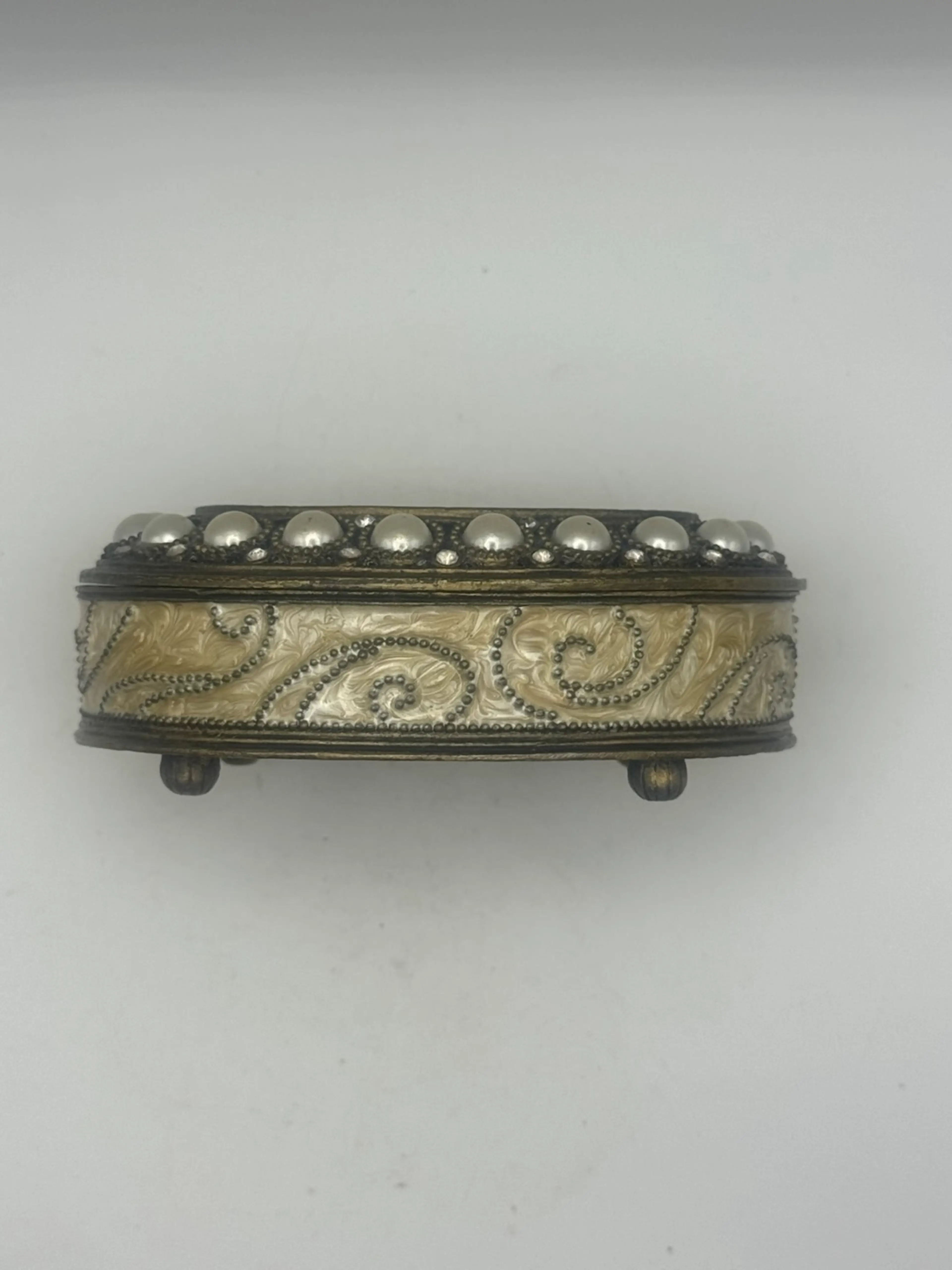 Image 2 of 8