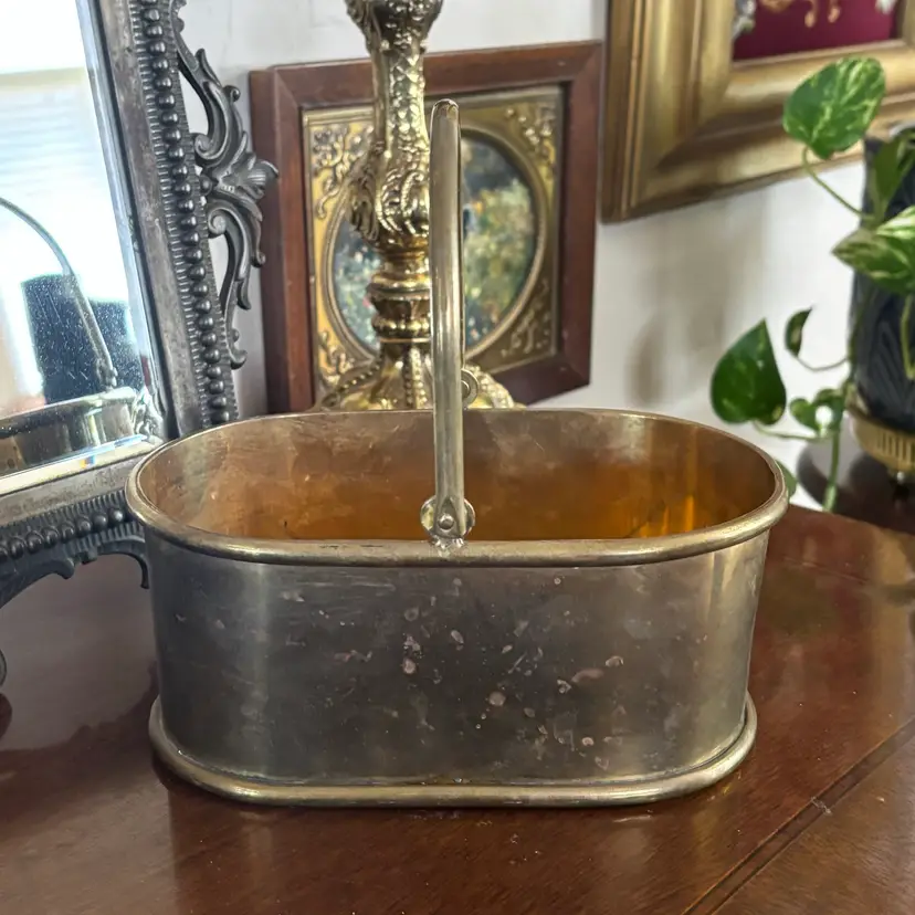 🐇Vintage Solid Brass Basket