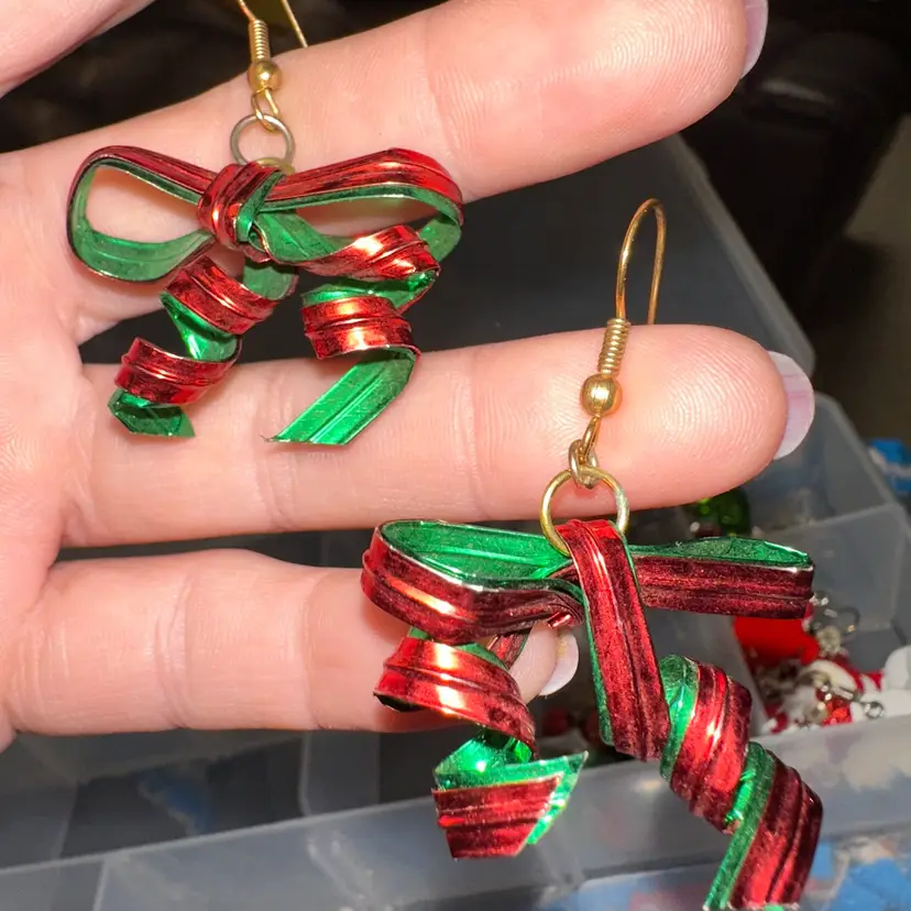 Metal Twisty Tie Christmas Ribbon Dangle Earrings