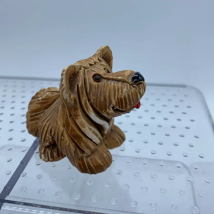 #3063 Handcrafted Uruguayan art pottery dog figurine by Artesania Rinconada.