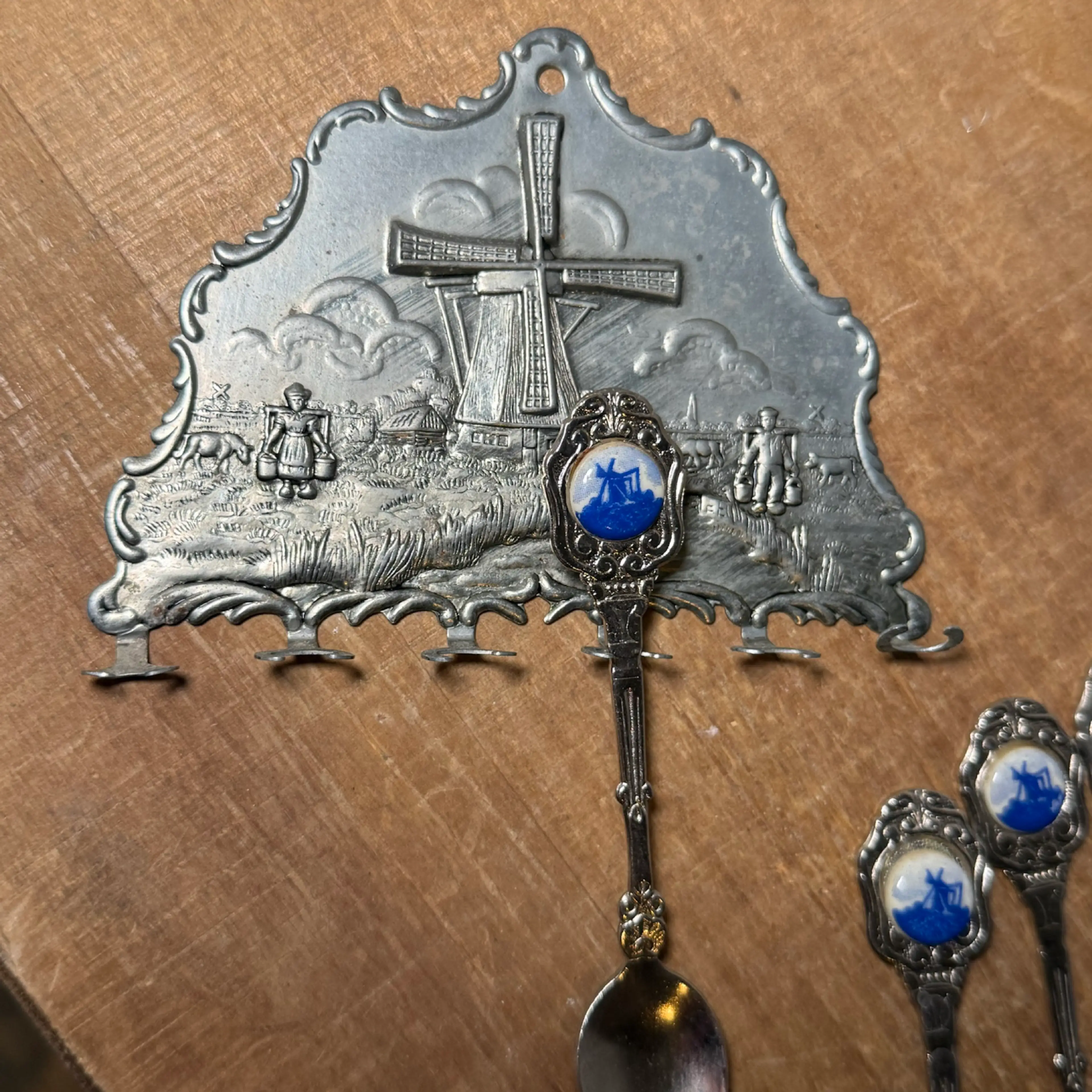 Image 4 of 4