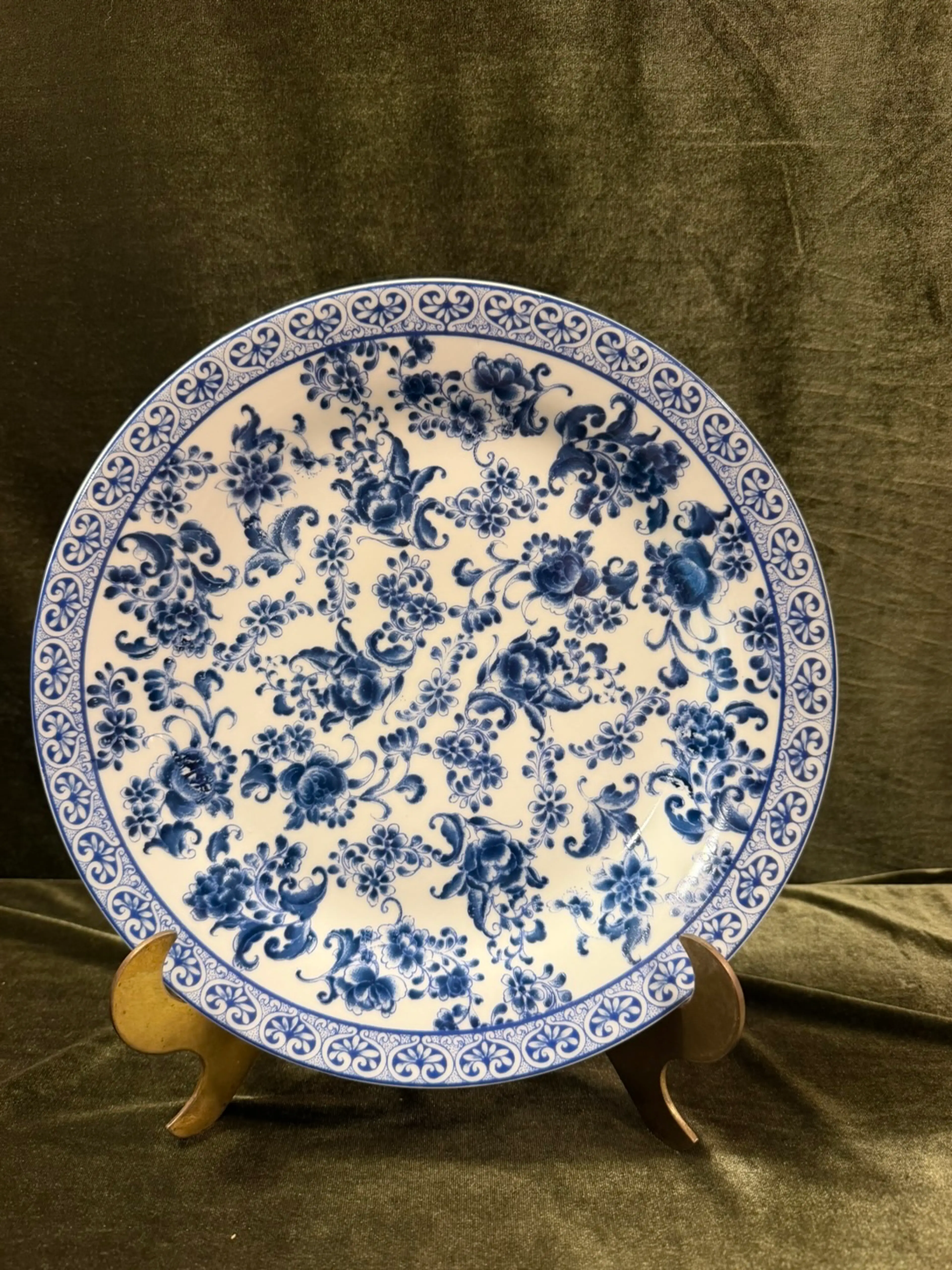 Image 2 of 4