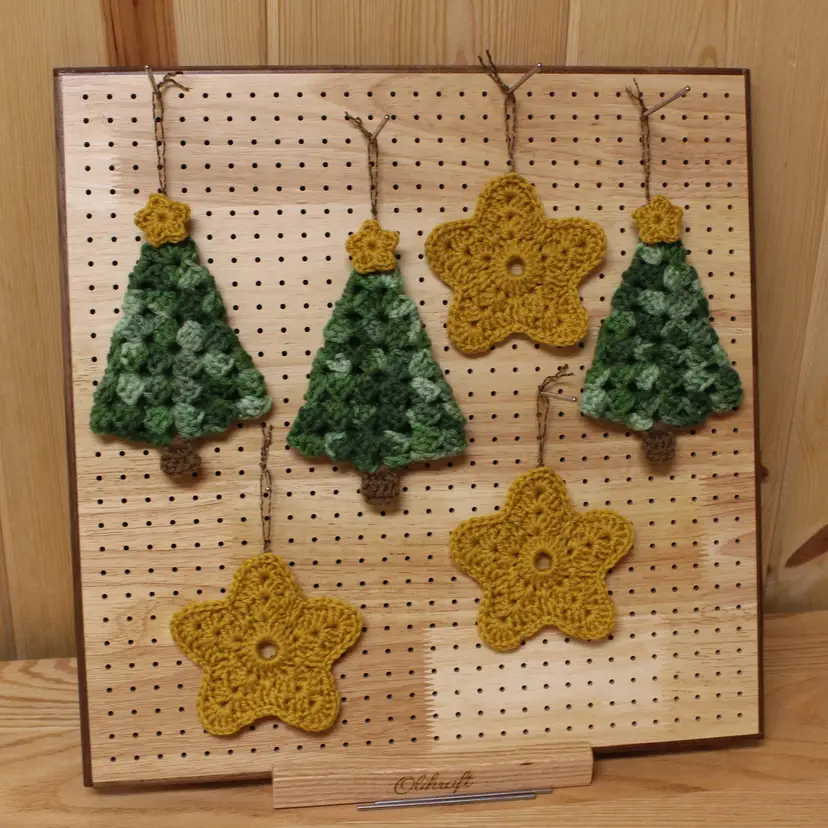 Set of 6 total - crochet green and gold Trees and Stars Ornaments - Handmade by me