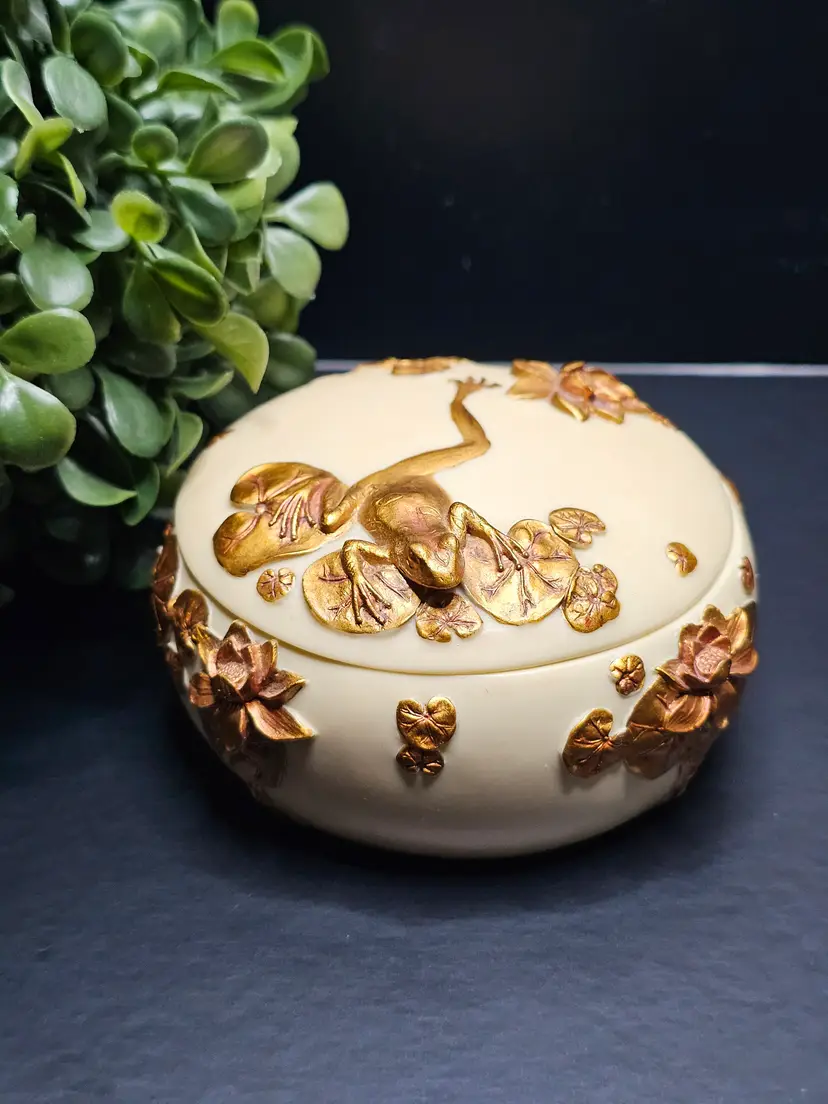 Vintage Veronese Art Nouveau Frog on Lily Pad Trinket Box Gold Gilded Polyresin
