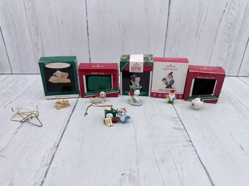 Set 7 Hallmark Miniature Ornaments Seal Husky Gnome Pig Bird Christmas Minis