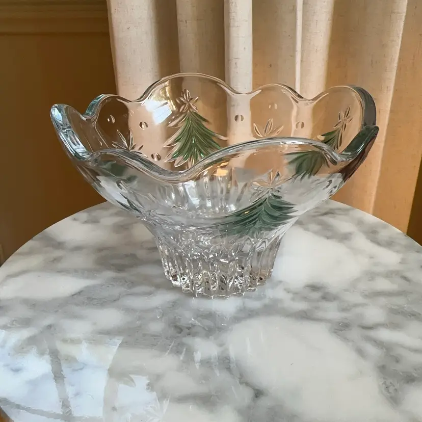 🔔 Mikasa Christmas Night 6-inch Crystal bowl