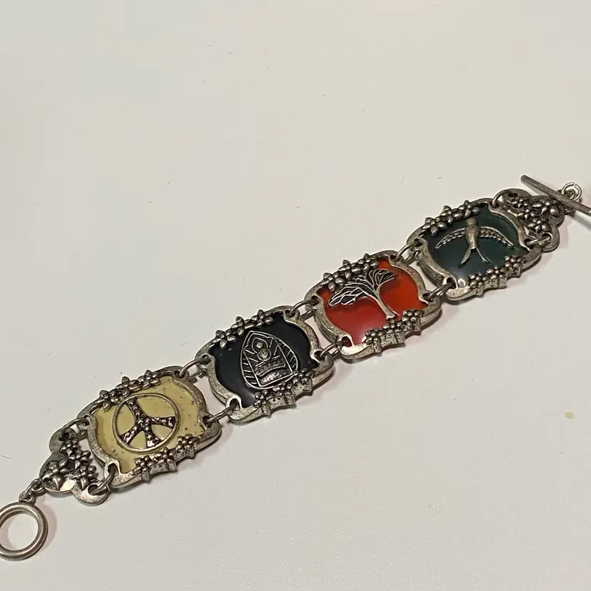 7.5” Bracelet Unmarked Lucite Silver Tone Chunky