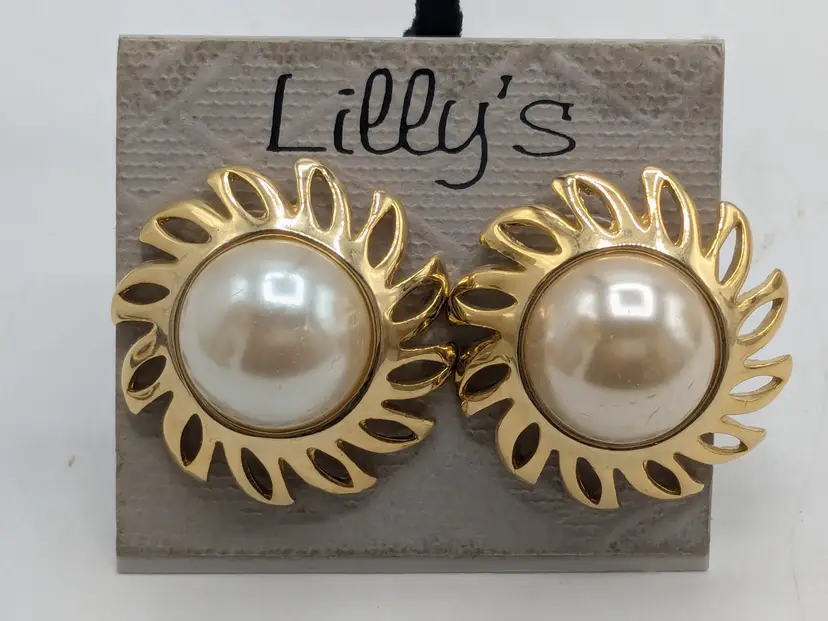 Lilly's Vintage Gold Tone Sunburst Faux Pearl Cabochon Pierced Earrings NWT