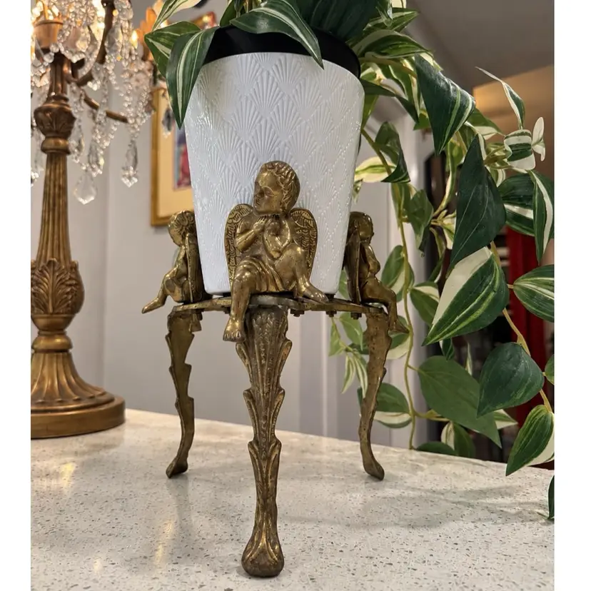 😻 Ornate Brass Cherub Angel Trio Pedestal Plant Stand – 8.5” PLANT NOT INCLUDED