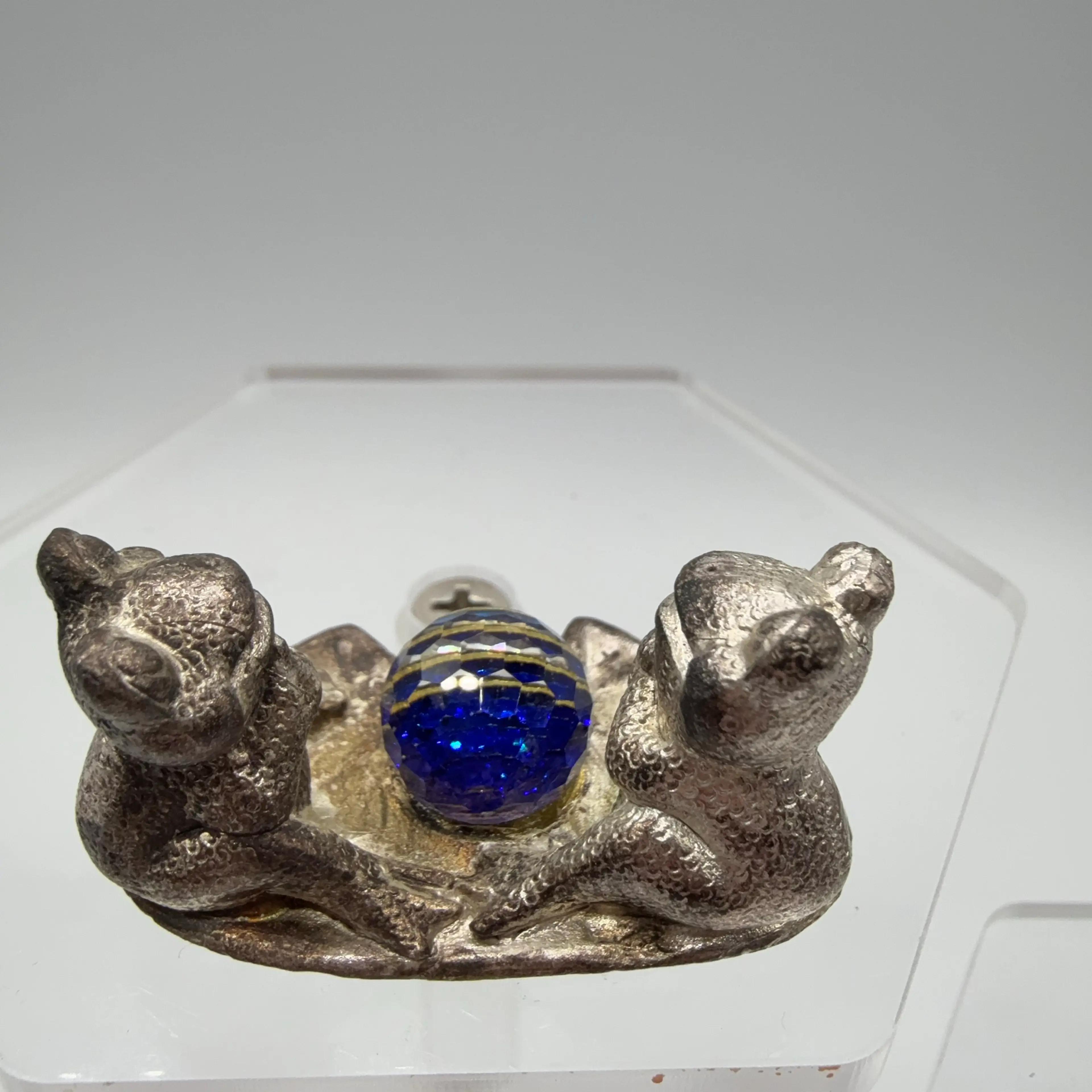 Image 3 of 4