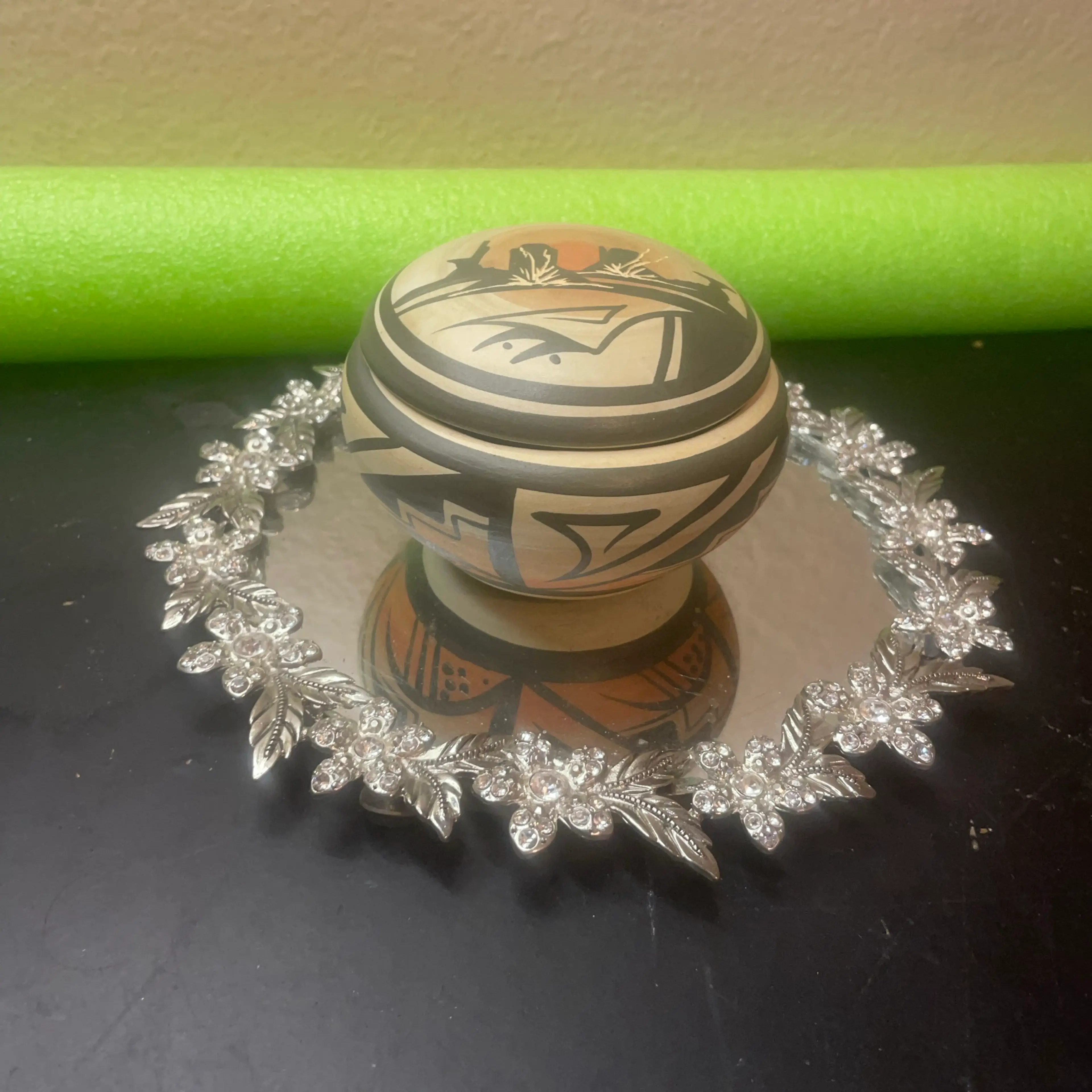 Image 2 of 6