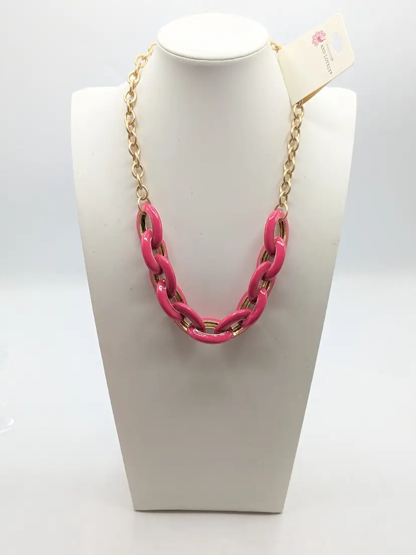 And Lovely Chunky Brushed Gold Tone Pink Chain Link Necklace NWT