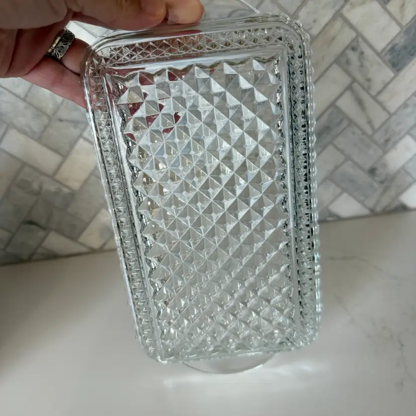 Clear glass Anchor Hocking Wexford pattern rectangular serving tray. 10”x5.25”