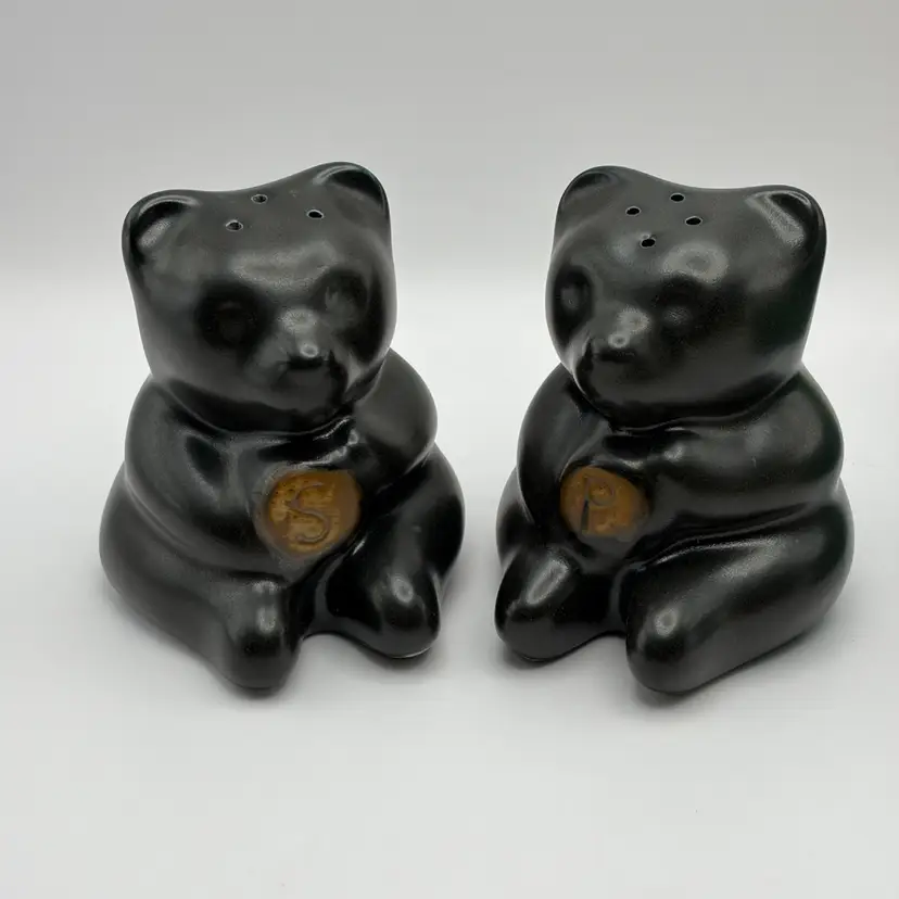 Pigeon River Pottery Black Bear Salt & Pepper Shaker Set Signed T Bullen 2014