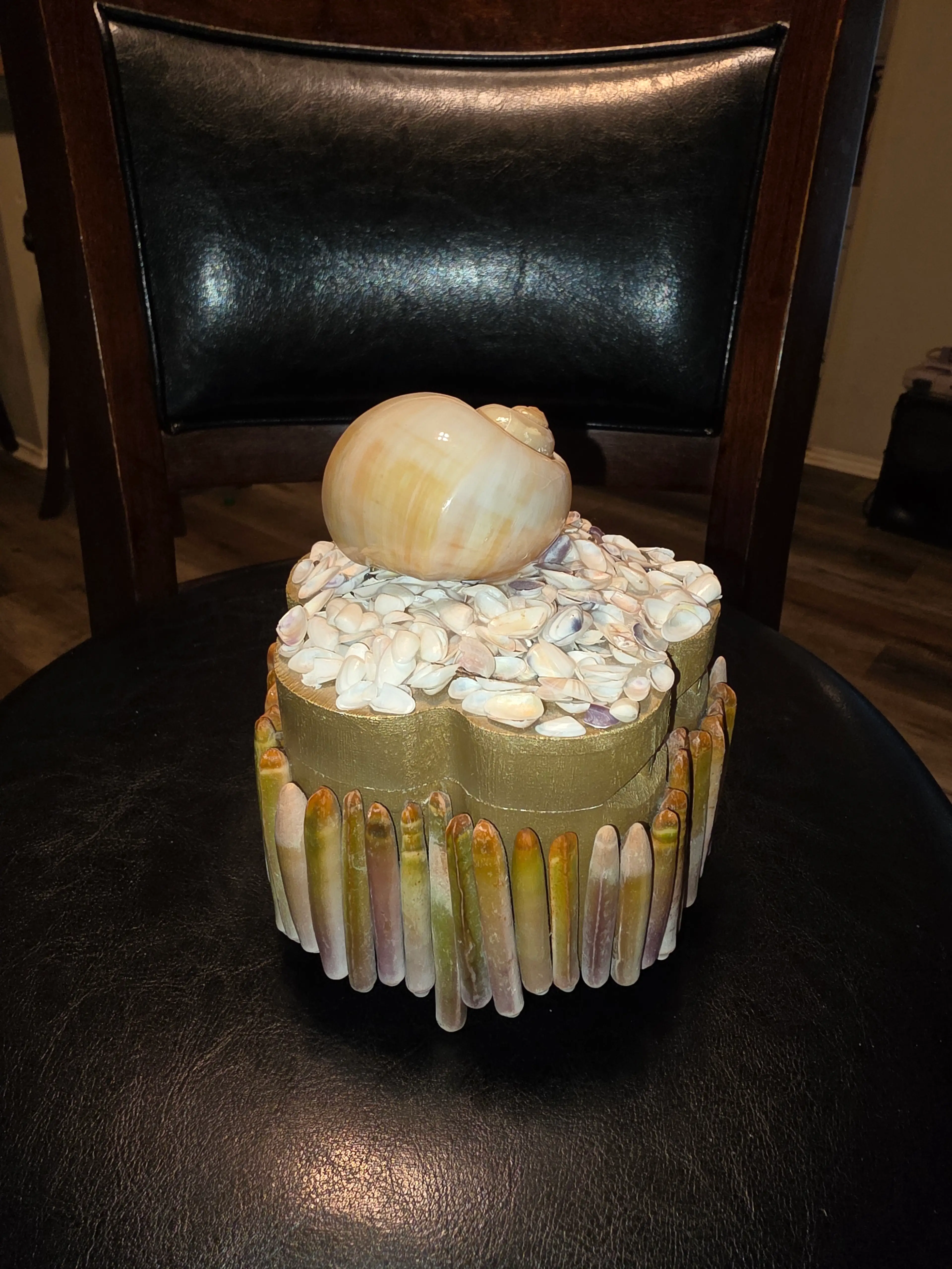 Image 1 of 4