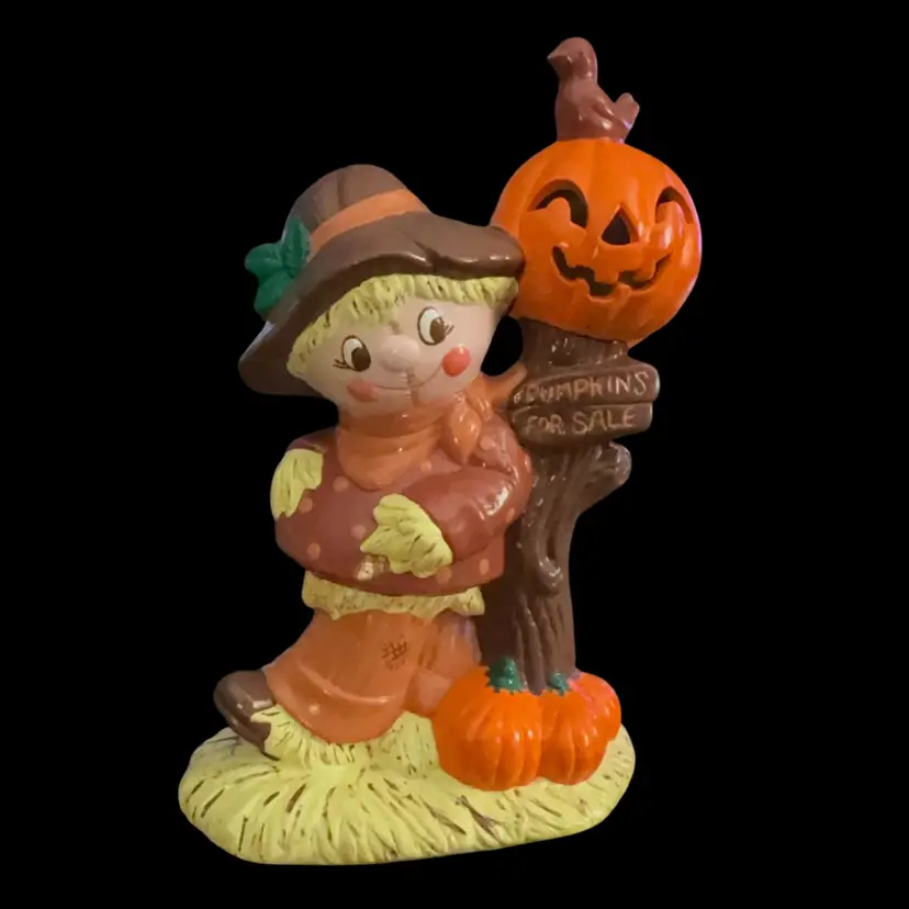 12" Scarecrow Selling Pumpkins Ceramic Cute Red Bird Cardinal 1980’s