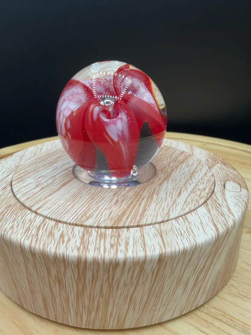 🐞Vtg  Glass Eye Studio GES 01 Art Glass Paperweight Red Frosted Swirl 2001   1.5”